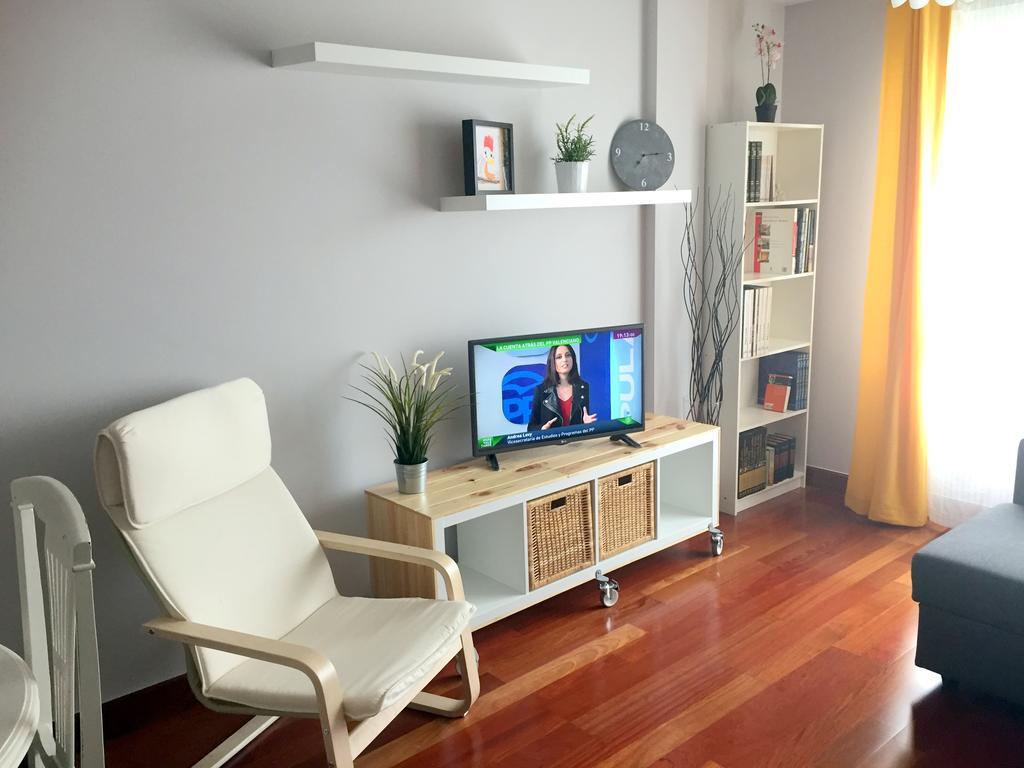 Apartamento Playa Poniente Gijón Esterno foto